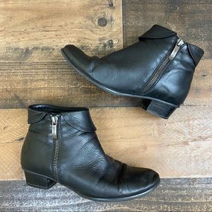 Regarde Le Ciel Black Leather Ankle Boots